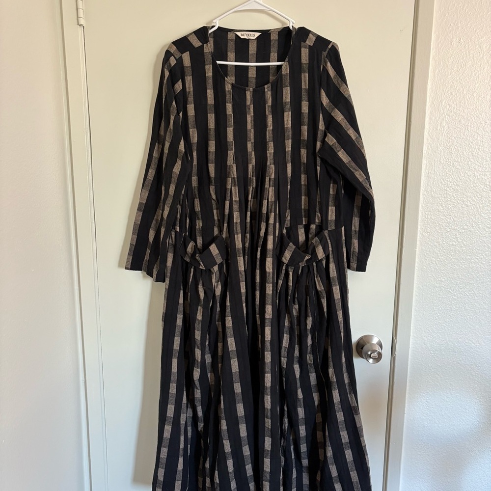 BUYKUD Women Plaid Pockets Loose O-Neck Maxi Linen and Cotton Dress One Size